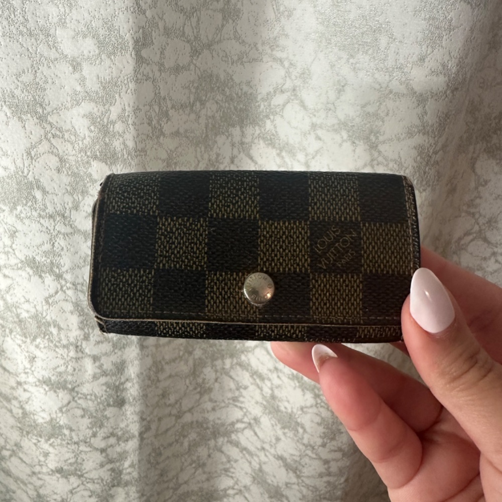 LOUIS VUITTON DAMIER EBENE 4 KEY HOLDER Authentic - Picture 8 of 13